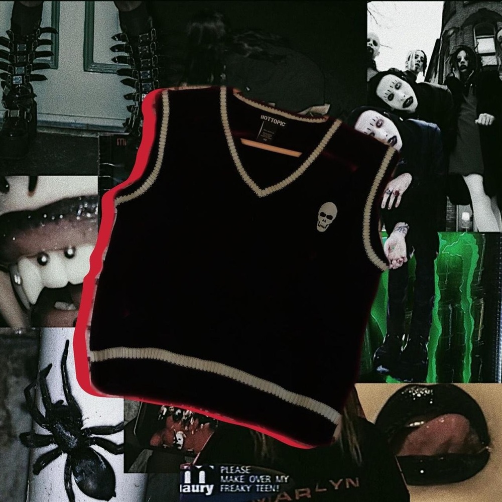 hot topic oversized skull sweater vest ☠️